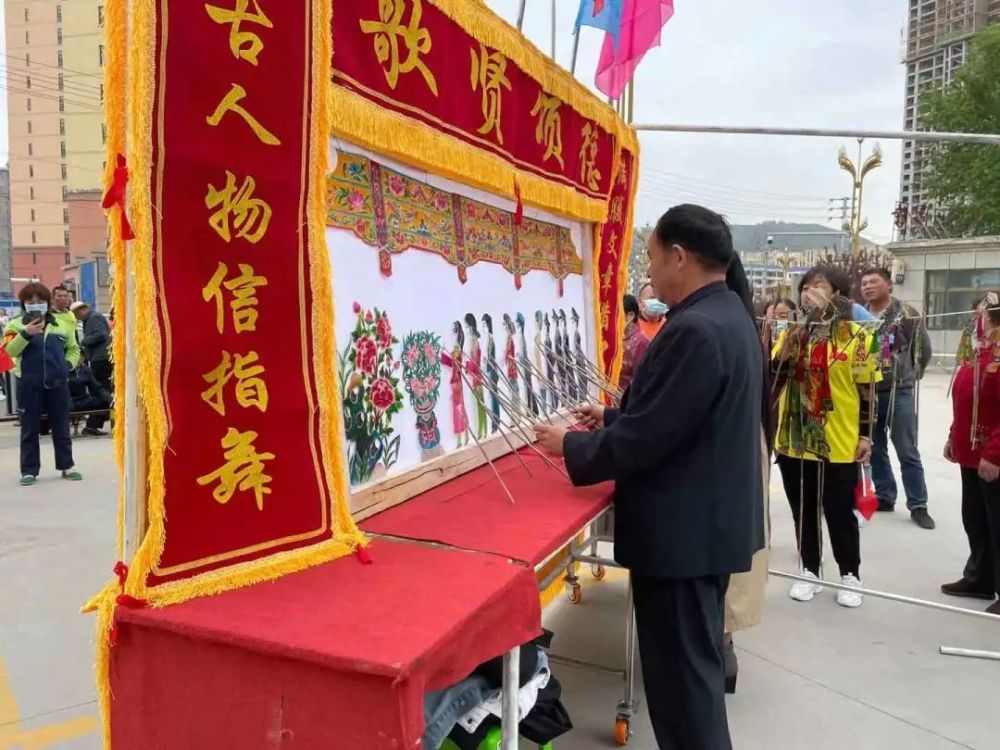 新澳門(mén)王中王期期中，揭秘彩票背后的秘密與策略，揭秘新澳門(mén)王中王彩票背后的秘密與策略，期期中探秘彩票世界