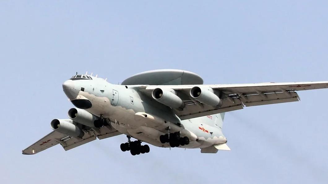 空警預(yù)警機(jī)2000，技術(shù)前沿的空中衛(wèi)士，技術(shù)前沿的空中衛(wèi)士——空警預(yù)警機(jī)2000