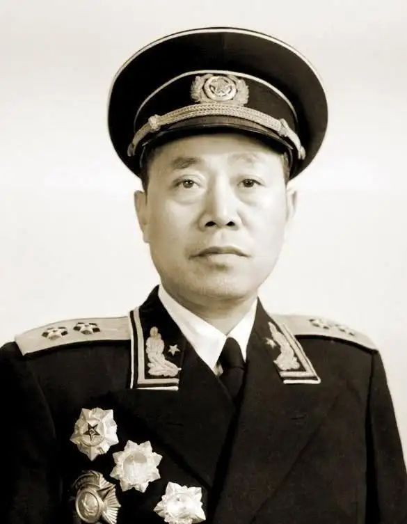 上將上面還有等級嗎，探究軍銜體系中的高級職位與等級劃分，軍銜體系揭秘，上將之上是否還有更高級別？高級職位與等級劃分全解析
