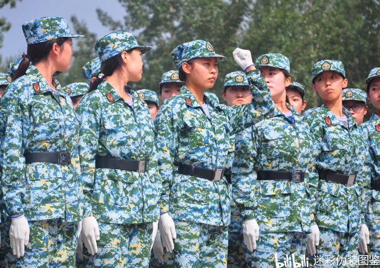 軍訓(xùn)服，時(shí)尚與功能的完美結(jié)合，軍訓(xùn)服，時(shí)尚與功能交融的完美典范