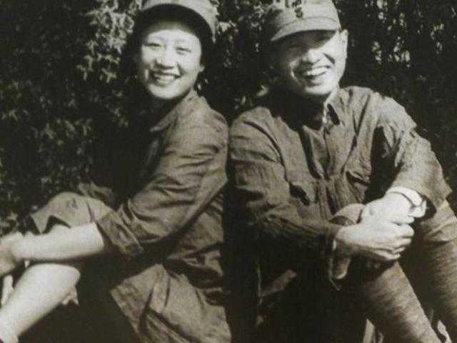 國(guó)防部長(zhǎng)是干什么的，職責(zé)與重要性解析，國(guó)防部長(zhǎng)職責(zé)與重要性解析，守護(hù)國(guó)家安全的重要角色