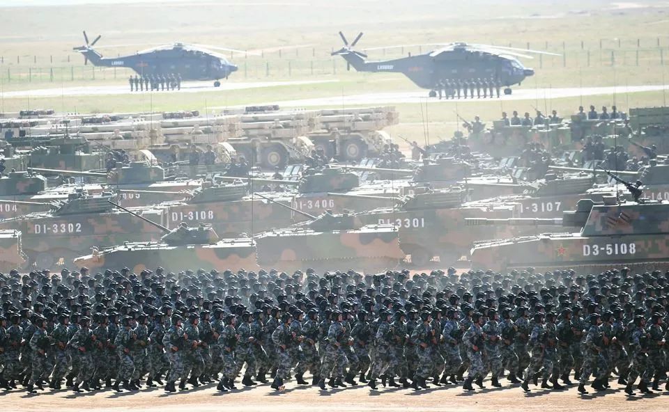 建軍90周年閱兵儀式，回顧輝煌歷程，展望嶄新未來(lái)，建軍90周年閱兵儀式，回顧輝煌歷程，展望嶄新未來(lái)，彰顯軍威國(guó)威的力量展示