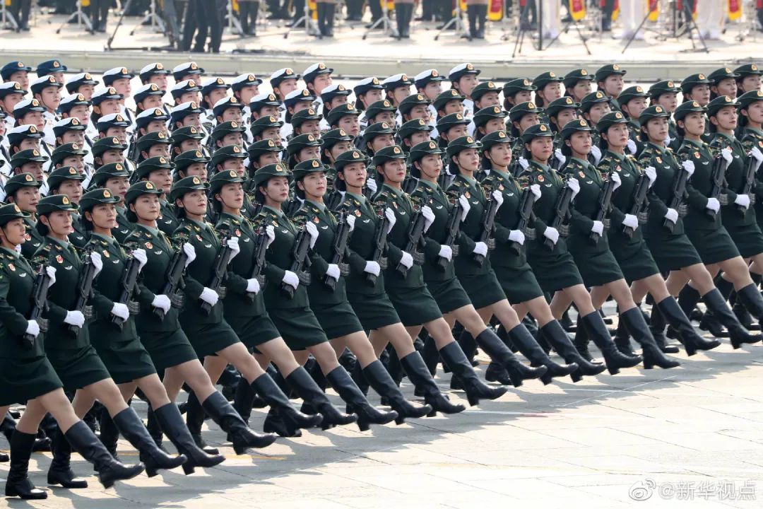 國慶閱兵女兵方隊視頻，展現(xiàn)新時代巾幗英雄風(fēng)采，國慶閱兵女兵方隊視頻，展現(xiàn)新時代巾幗英雄風(fēng)采閃耀閱兵場