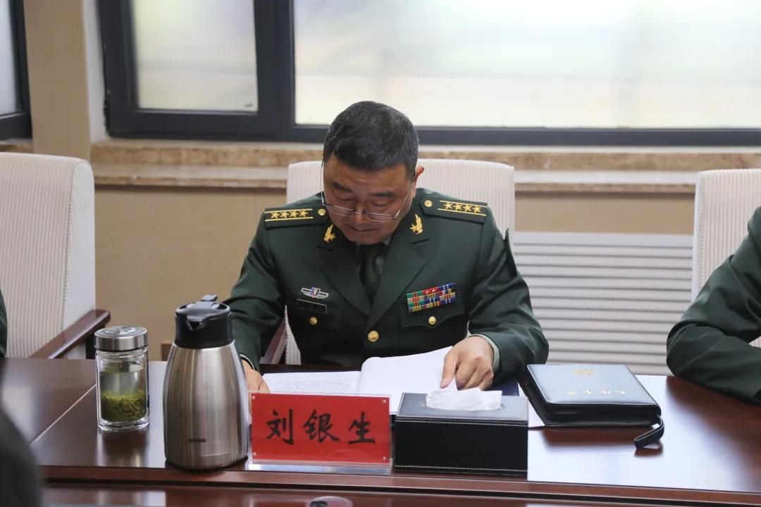 部隊(duì)每日新聞講評稿子，部隊(duì)每日新聞講評概覽，最新動(dòng)態(tài)與要點(diǎn)解析