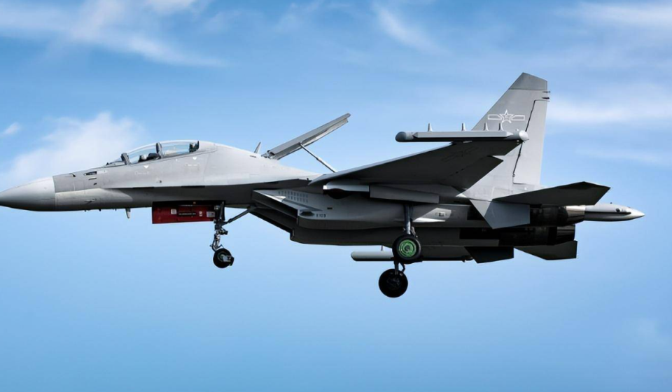 殲-16，中國航空工業(yè)的杰出代表，揭秘其屬于第幾代戰(zhàn)機(jī)，揭秘殲-16，中國航空工業(yè)杰出代表，究竟屬于第幾代戰(zhàn)機(jī)？