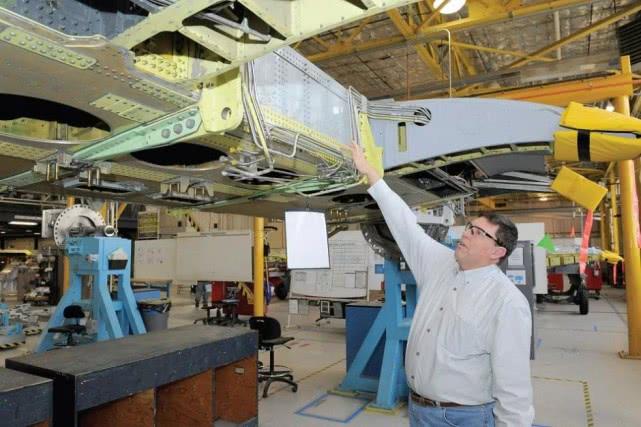 揭秘A-10攻擊機，強大的空中霸主，揭秘強大空中霸主，A-10攻擊機深度解析